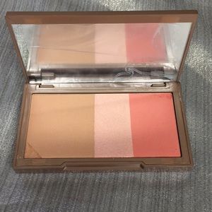 Urban Decay Naked Flushed
